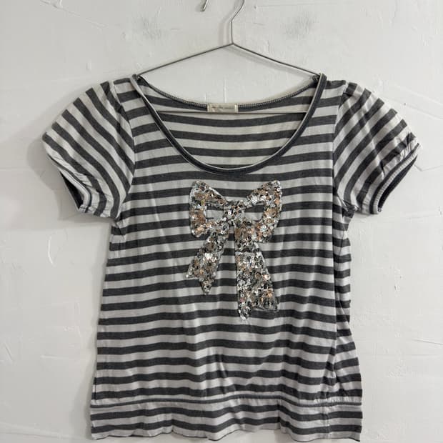 ribbon stripe top