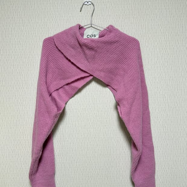 코스 리브드 니트 볼레로 핑크