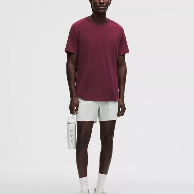 [L] 룰루레몬 LICENSE TO TRAIN 반팔티셔츠 버건디
