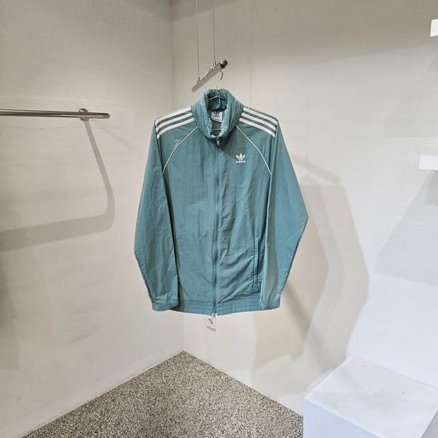 아디다스 투웨이 트랙탑 바람막이