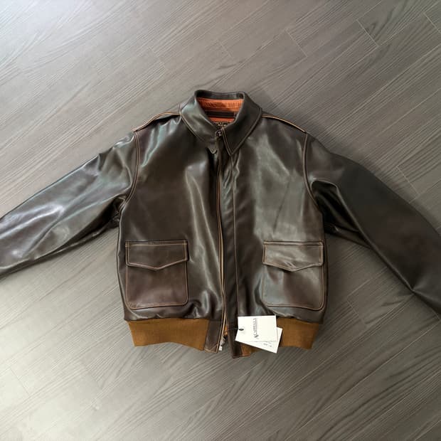 아카펠라클로딩 A-2 씰브라운 스티어하이드 42사이즈