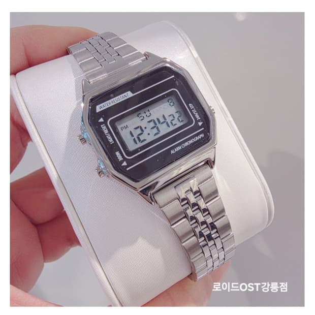 로이드 타임피스 레트로 디지털 여성 메탈시계 로이드 OST