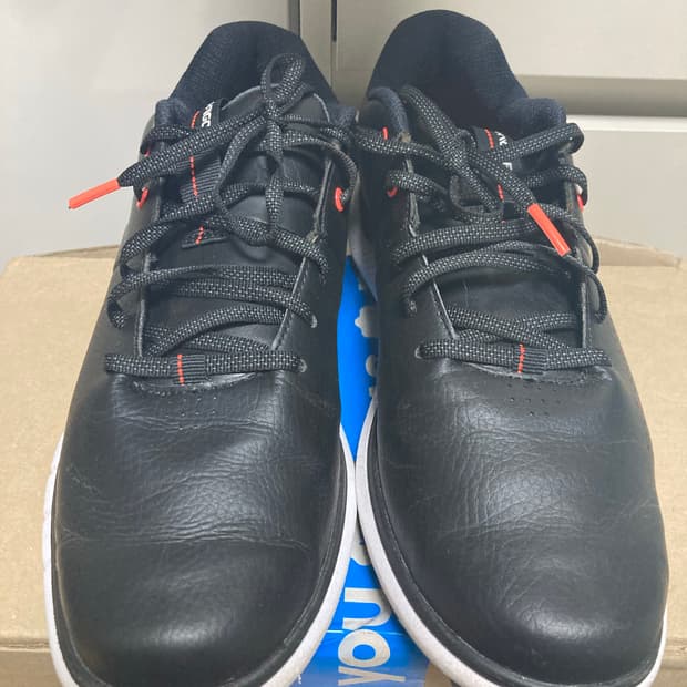 언더아머 HOVR 스파이크리스 골프화 260mm