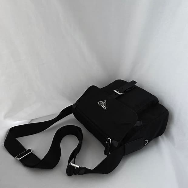 [정품 PRADA] 프라다 포코노 나일론 크로스백 남녀공용 주우재백