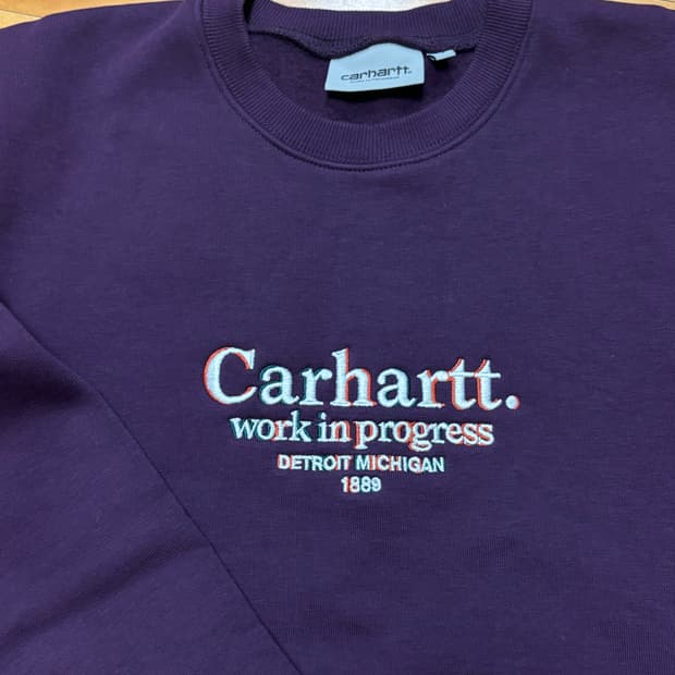 칼하트 맨투맨 퍼플 컬러