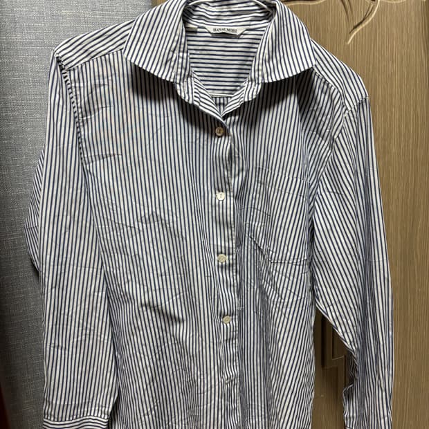 하나에모리 스트라이프 셔츠