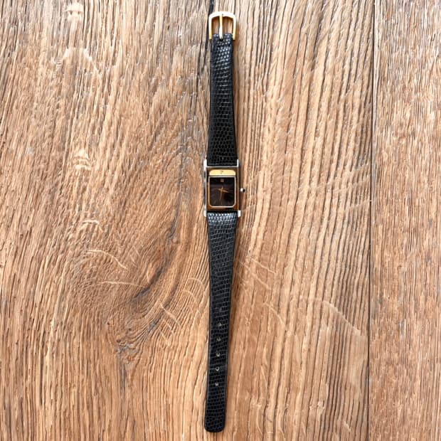 지방시 빈티지 레더 시계