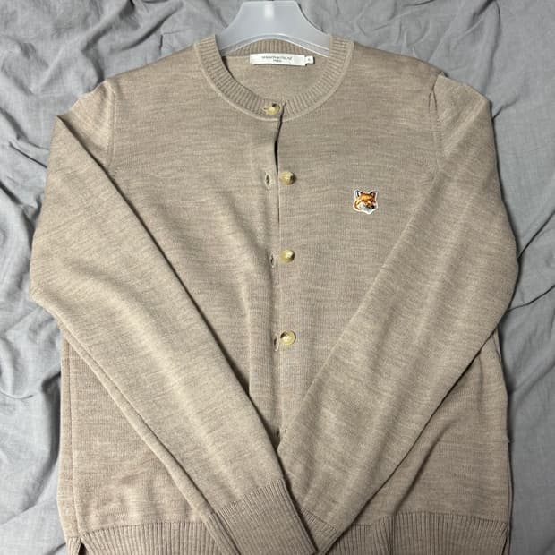 메종키츠네 가디건 M사이즈