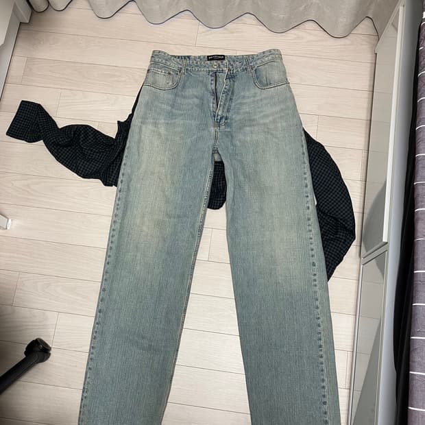 발렌시아가 하이브리드 데님