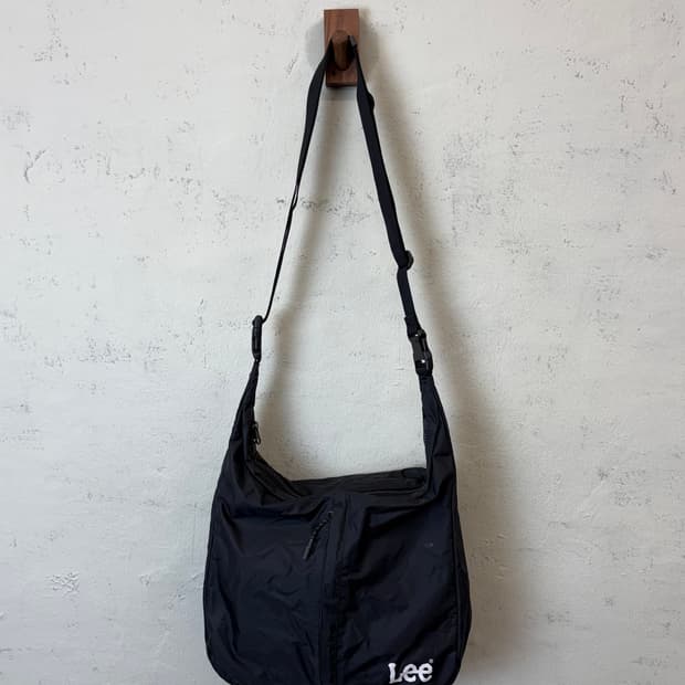 Lee 리 나일론 샤코슈 크로스백 블랙