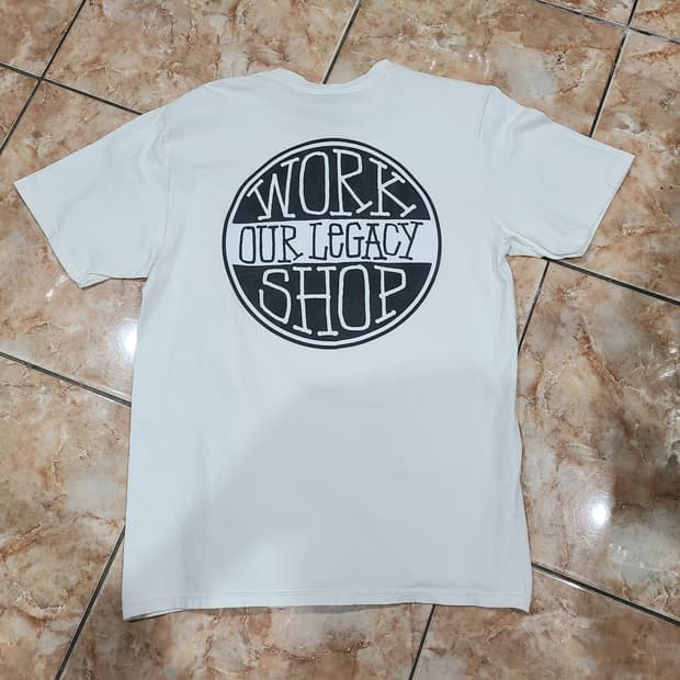 스투시 아워레가시 워크샵 반팔티셔츠