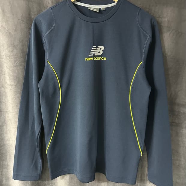 뉴발란스 New Balance 기능성 긴팔 티셔츠 100(L) 네이비