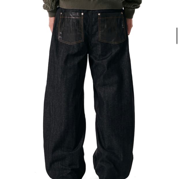 아캄 Leather Patch Denim Pants 블랙 2사이즈