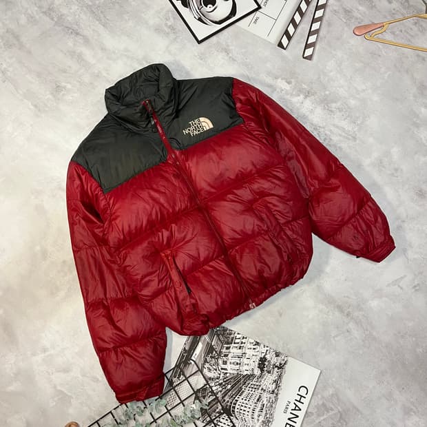 The North Face Nuptse 700