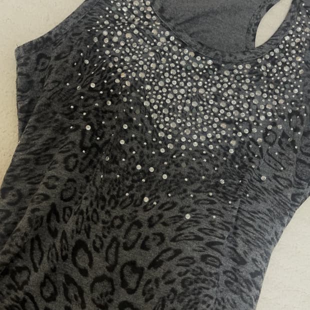 레오파드 큐빅 롱슬리브리스 나시 헤이세이갸루 오네갸루 y2k