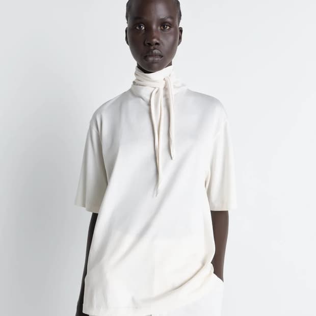 [XS,S,M]르메르 26ss FOULARD 스카프 티셔츠/라이트크림