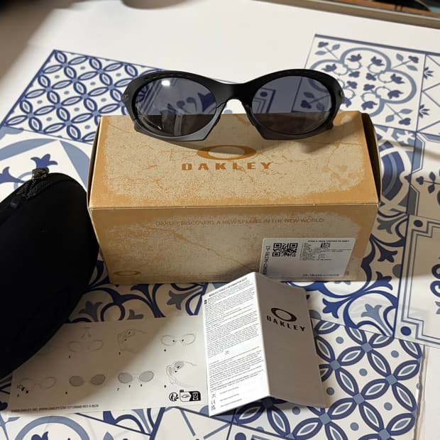 오클리 플란타리스 매트 블랙 