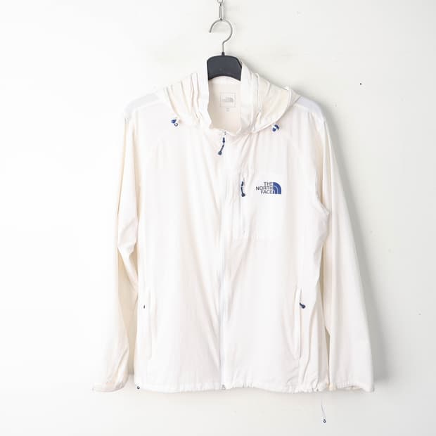 100/노스페이스 바람막이
