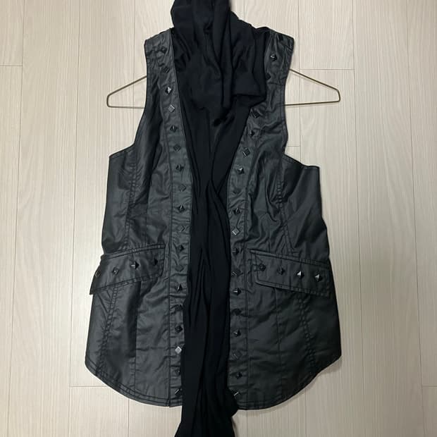 vtg stud hood vest 