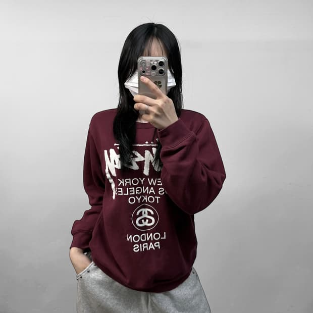 스투시 월드투어 크루넥 맨투맨 버건디