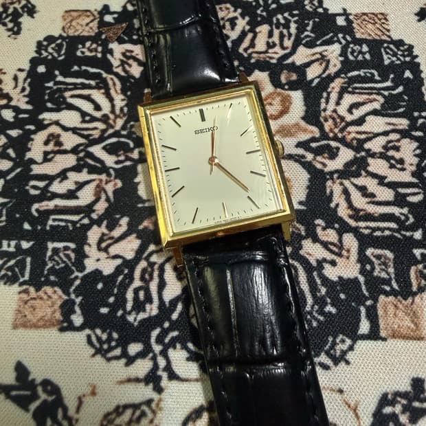 SEIKO 빈티지 쿼츠 시계