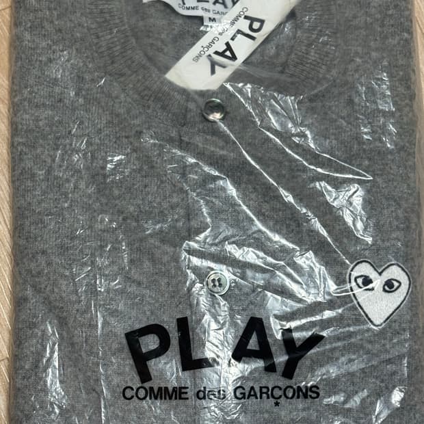 꼼데가르송 플레이 라운드 가디건 그레이 화이드와펜 M (새상품)