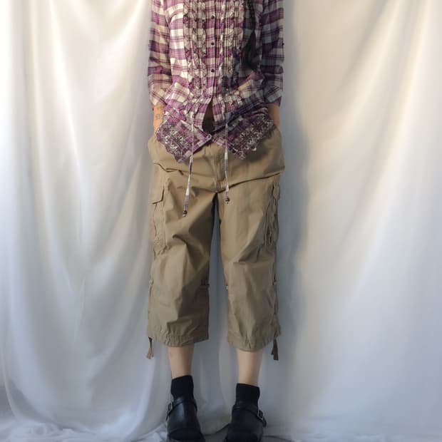 Embroidery point check pattern blouse