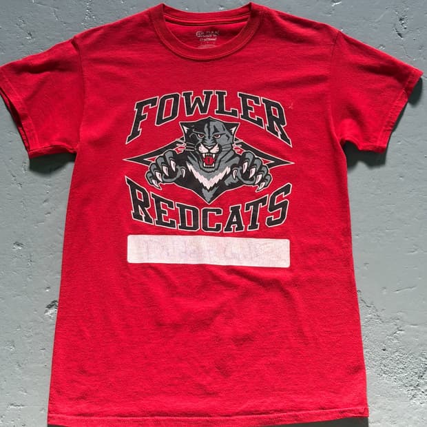 길단(Gildan) Fowler Redcats 빈티지 레드 반팔 티셔츠
