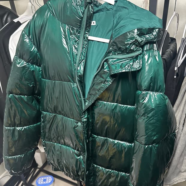 자라 유광 패딩