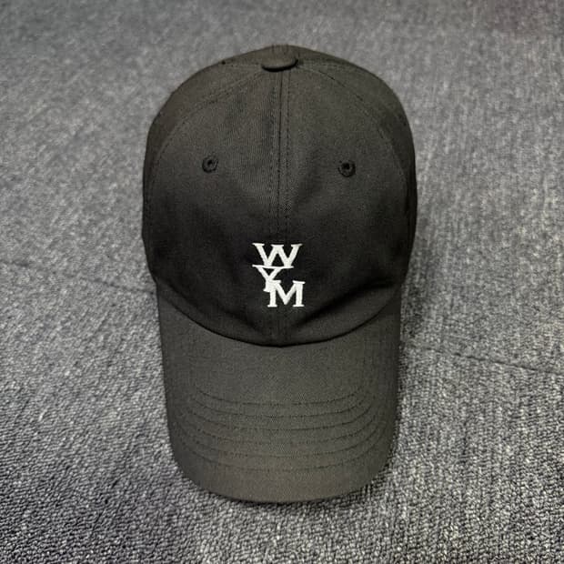 우영미 WYM 로고 볼캡 모자