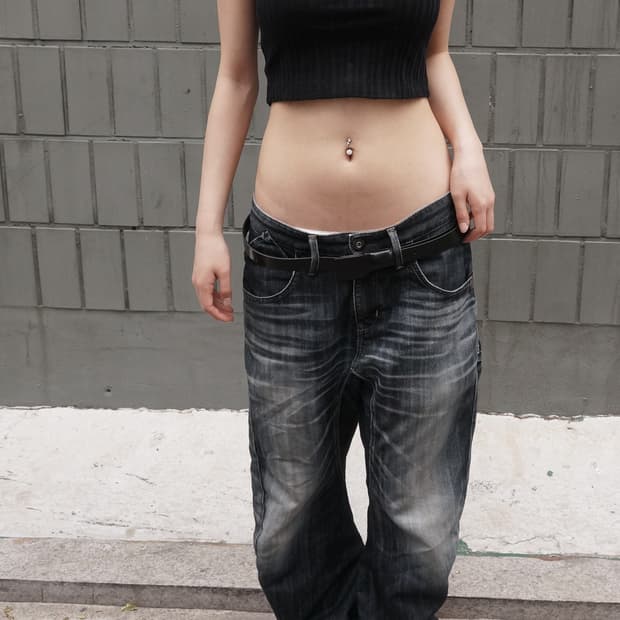 헬무트 랭 블랙 크롭 탑