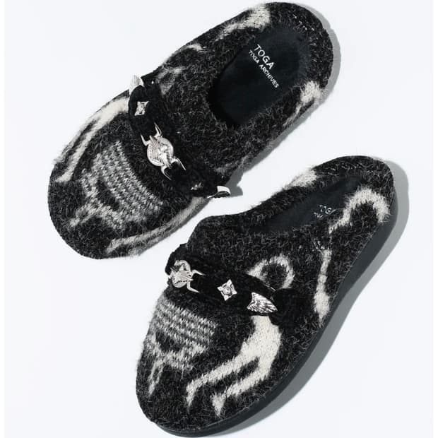 [0,1,2,3]토가풀라 x 스부 25fw 니트 슬립온/블랙