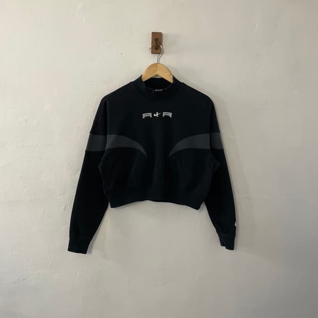 나이키 크롭 맨투맨 