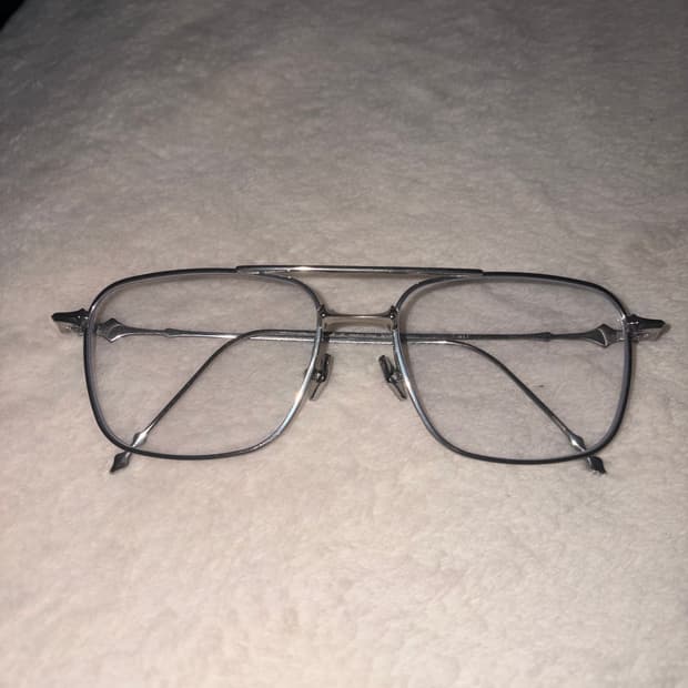 젠틀몬스터 MET02