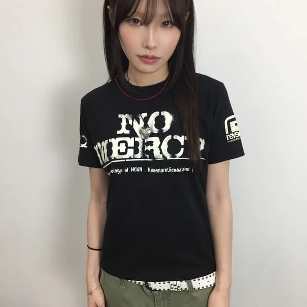 Old reversal NO MERCY Graphic Tee
