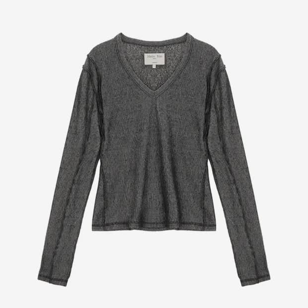 마뗑킴 니트 STITCH V NECK SLIM TOP IN CHARCOA