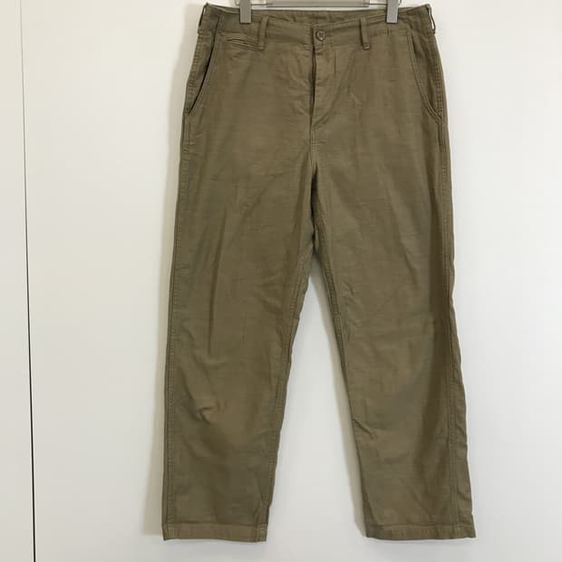 무신사스탠다드 백사틴 오피서팬츠 [33]