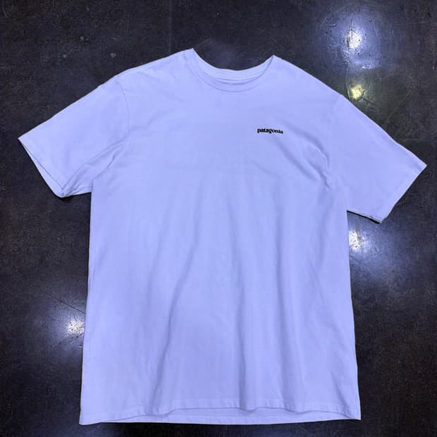 파타고니아 로고 반팔티 화이트 L