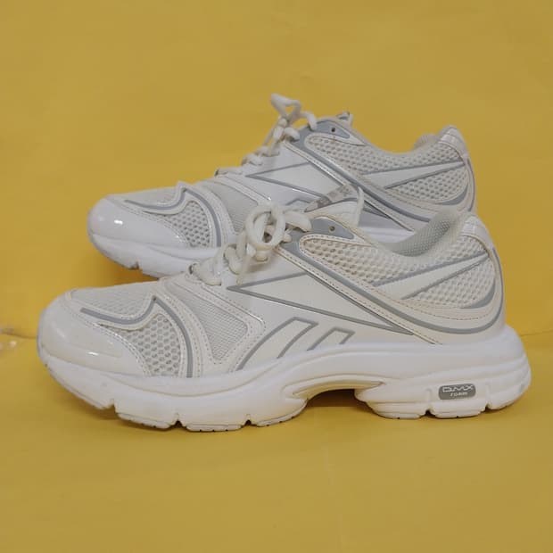 남성 리복 프리미어 로드 플러스 운동화 (275)