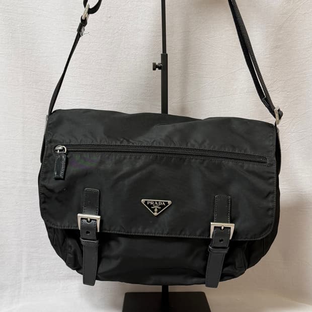 프라다 나일론 메신저백 포코노 크로스백