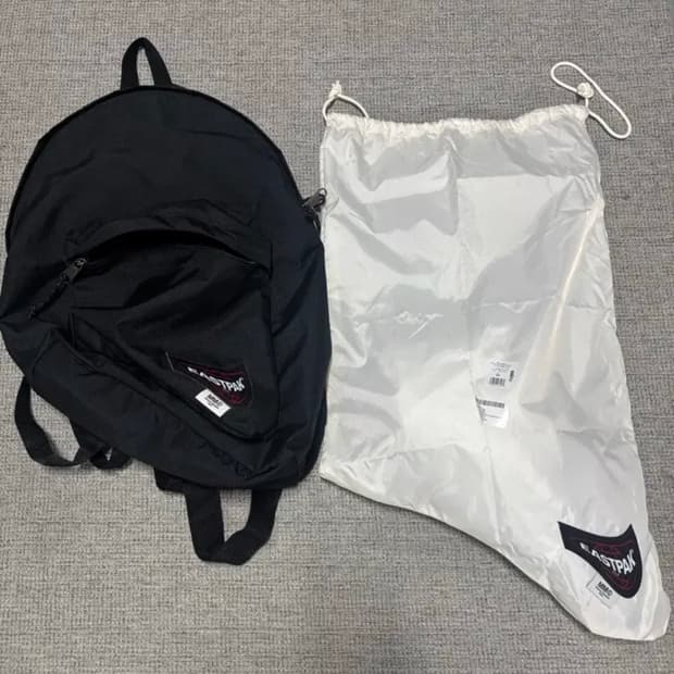 MM6 메종 마르지엘라 x 이스트팩 드리핑 비대칭 백팩 가방