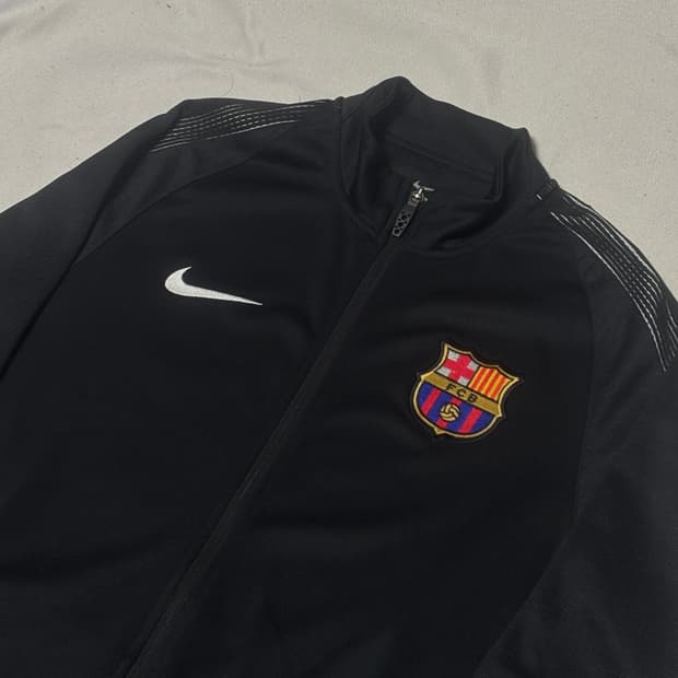 L 나이키 바르셀로나 트랙탑