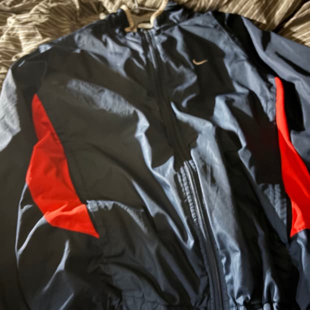 나이키 바람막이 네이비/레드 L