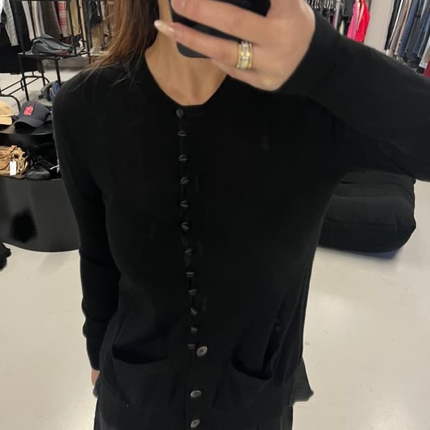 SACAI LUCK back pleats cardigan black 1 