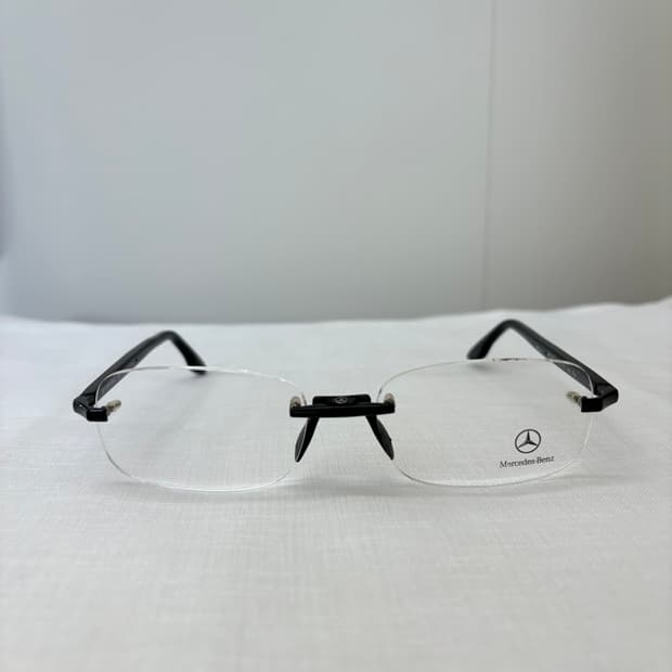 벤츠 블랙 무테 안경