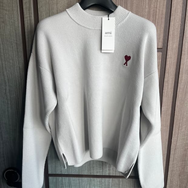 새상품(XS)아미 AMI 자수로고 니트 스웨터