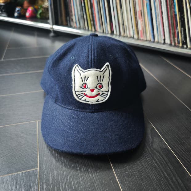 이벳필드 고양이 자수 울캡