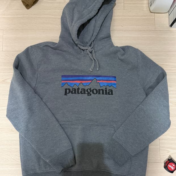 파타고니아 P-6 그레이 후드 s