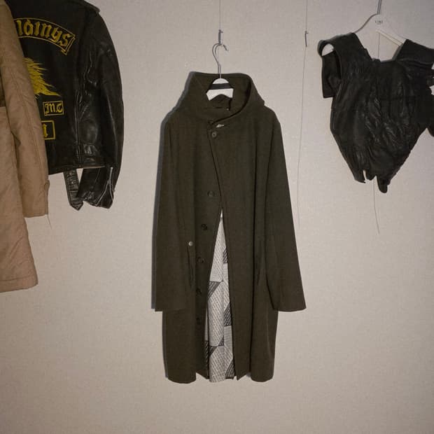 Bless N°40 Whatwasitagain
Hoodcoat