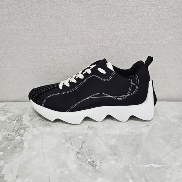 에르메스 엔볼 스니커즈 신발 38사이즈 판매